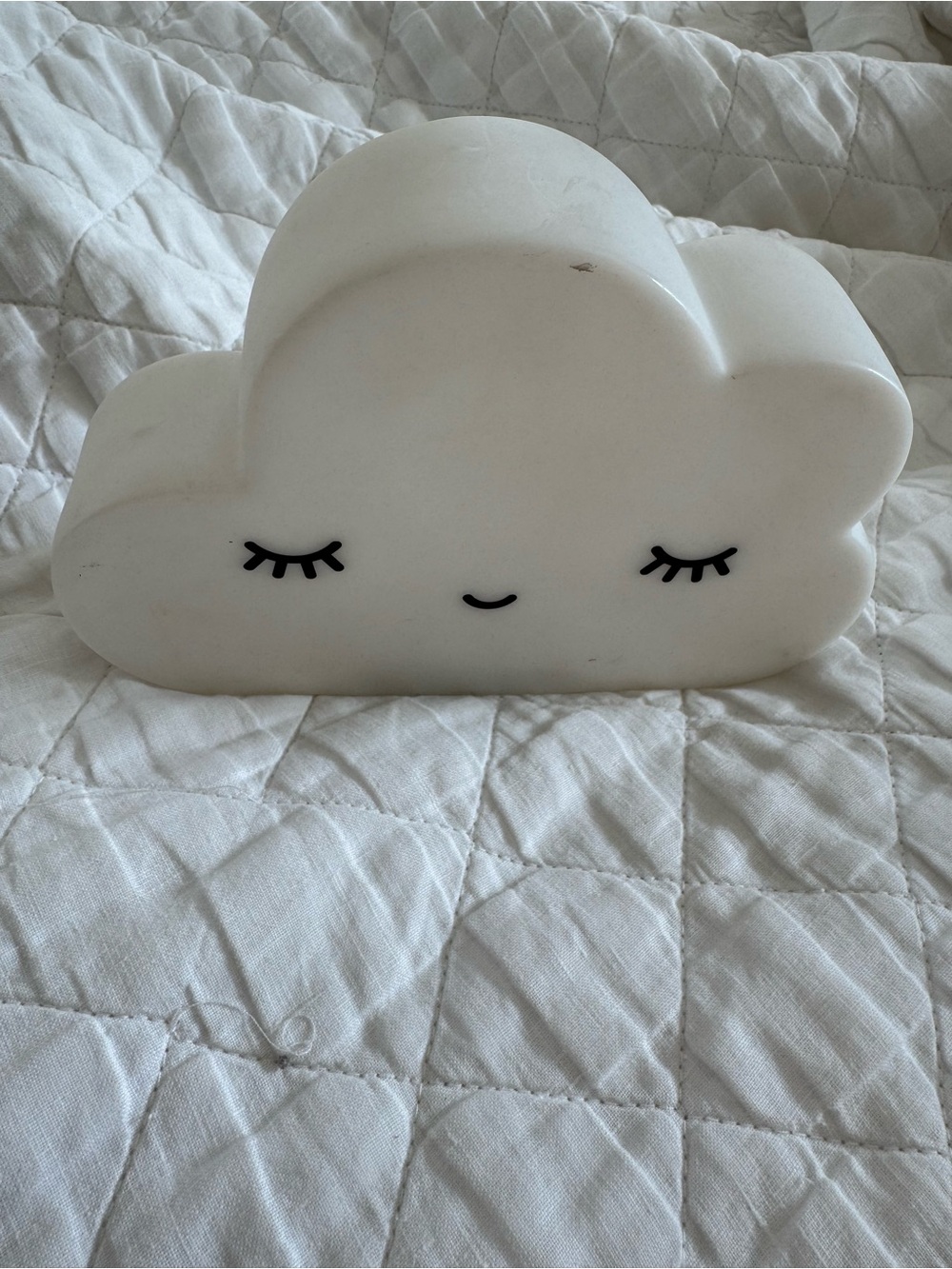 White Cloud Accent Night Light - Cute Sleepy Face